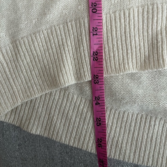 [M]Theory Men's Off-White Crewneck Cashmere Sweater - Picture 5 of 8